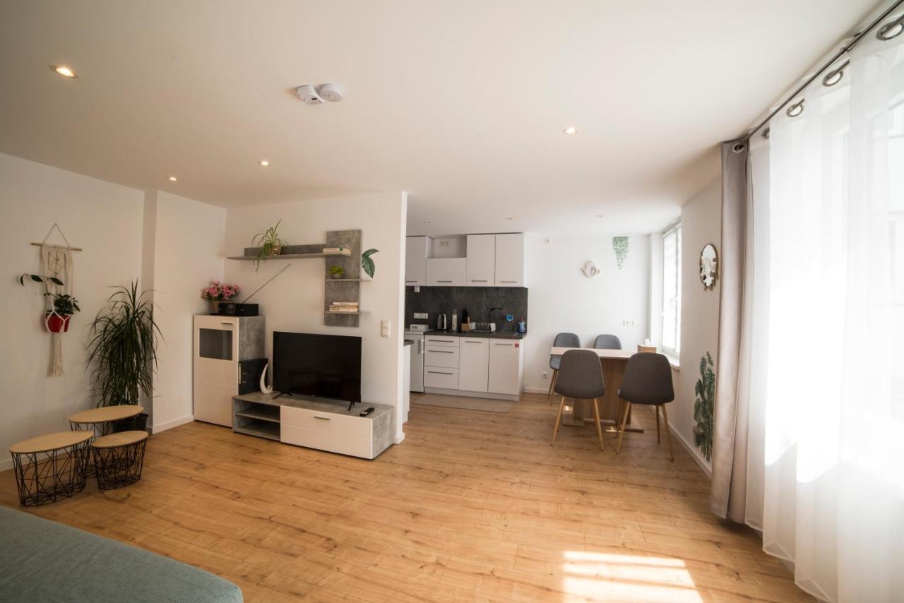 ארפורט Schoene Ferienwohnung 54 M², Zentrumsnah, Kingbett מראה חיצוני תמונה